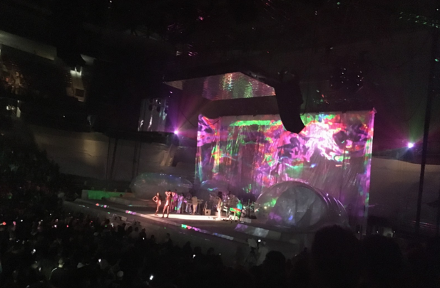 Rihanna stages fresh, memorable concert