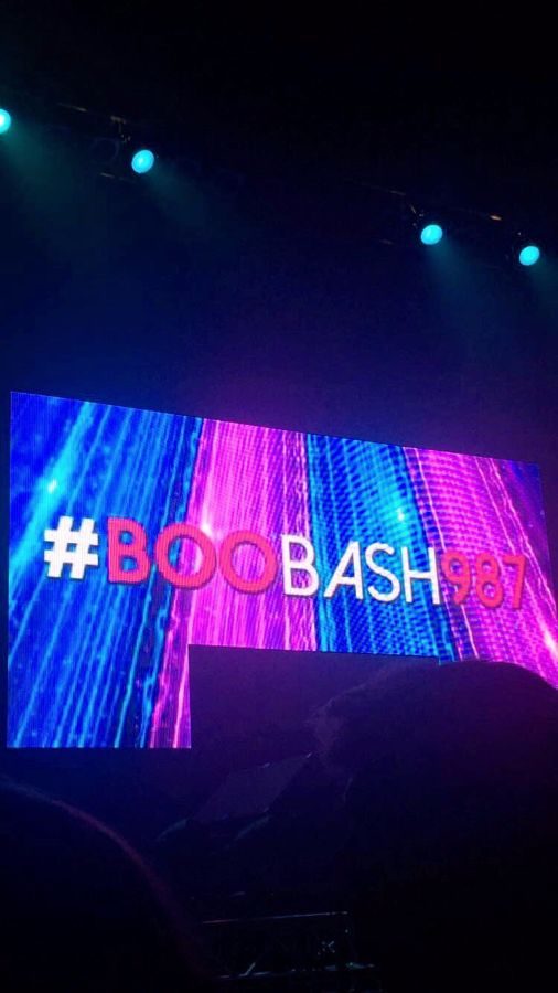 #BooBash98.7 was the cncert hashtag used to share photos and videos with 98.7 radio station throughout the night.