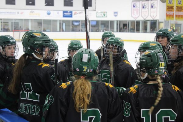 Girls varsity ice hockey embraces a fresh start